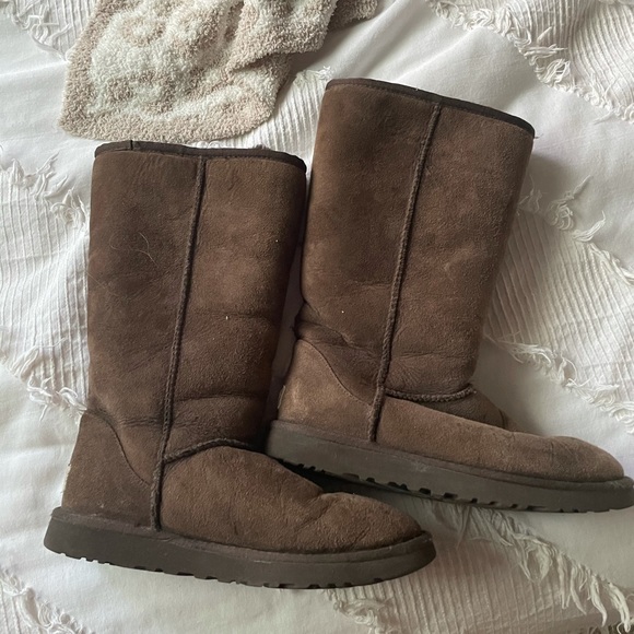 Tall brown ugg’s - size 8 - Picture 2 of 5
